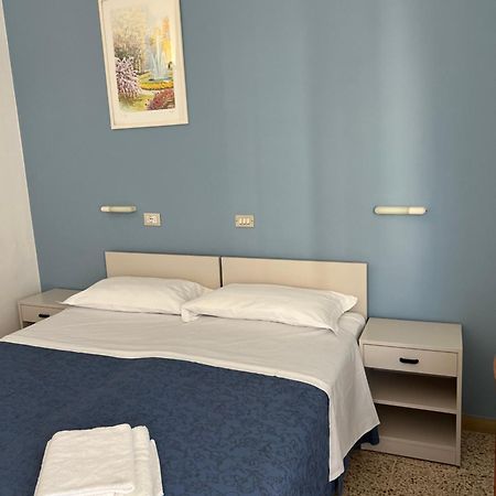Hotel Morena Riccione Centrale Zewnętrze zdjęcie
