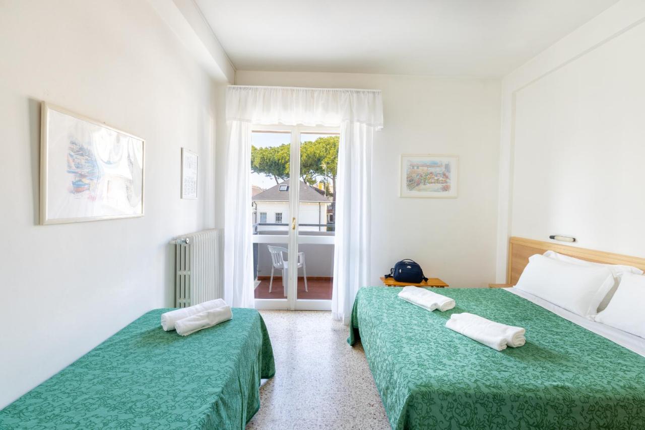 Hotel Morena Riccione Centrale Zewnętrze zdjęcie
