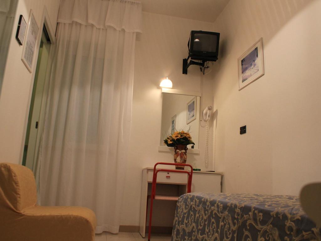 Hotel Morena Riccione Centrale Pokój zdjęcie