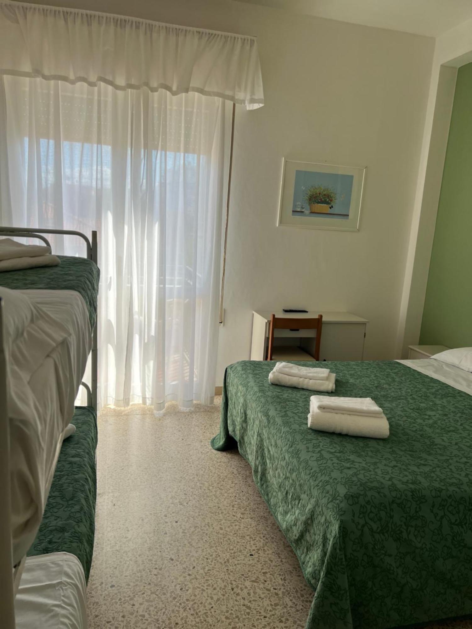 Hotel Morena Riccione Centrale Zewnętrze zdjęcie