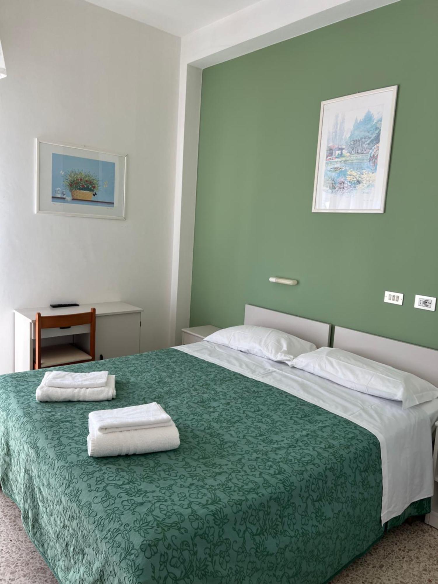 Hotel Morena Riccione Centrale Zewnętrze zdjęcie