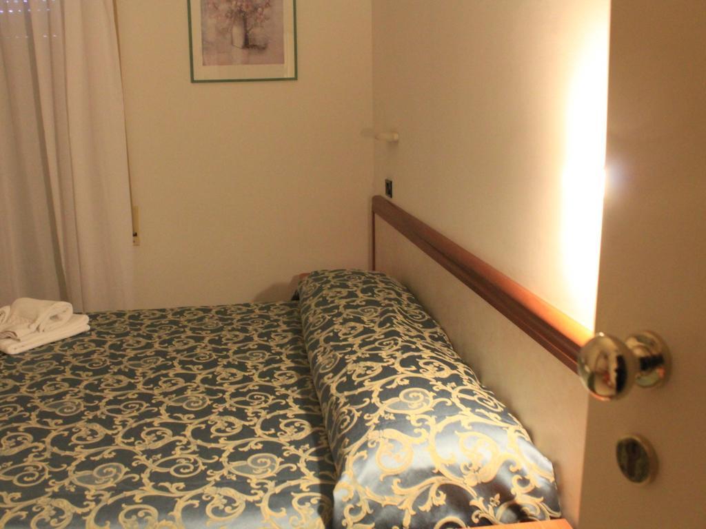 Hotel Morena Riccione Centrale Zewnętrze zdjęcie