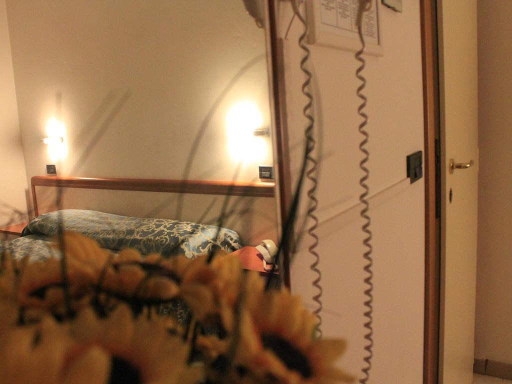 Hotel Morena Riccione Centrale Pokój zdjęcie